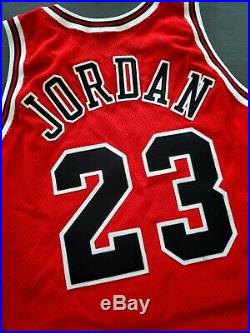 100% Authentic Michael Jordan Signed Champion Bulls 92 93 Pro Cut Game Jersey