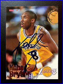 1996-97 KOBE BRYANT SKYBOX NBA HOOPS SIGNED ROOKIE CARD AUTOGRAPH AUTO RC With COA