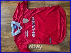 Beckham Signed Manchester United Home Shirt With COA Included