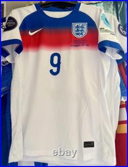 Beth Mead Signed England Euro 2025 final Home Shirt BNWT + COA Beth Mead Signed England Euro 2025 final Home Shirt BNWT + COA