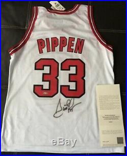 Chicago Bulls Replica Jersey Signed By Scottie Pippen UDA Upper Deck
