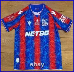 Daniel Muñoz Hand Crystal Palace 2025 FA Cup Final Shirt + COA