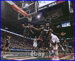 Dwyane Wade Miami Heat Signed 16 x 20 Alley-Oop to Lebron James Photo
