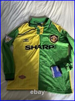 Eric Cantona signed Manchester United 1992/94 green/gold shirt With Tags And COA