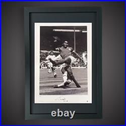 Fantastic Framed Eusebio Signed Photo Benfica Legend Signed Photo £129