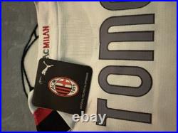 Fikayo Tomori Signed Ac Milan 23/24 Away Shirt withCOA collectible