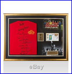 Framed England 1966 World Cup Winners Team Signed Shirt Presentation With Bobby