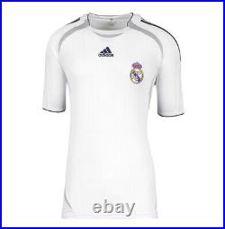 Framed Roberto Carlos Signed Real Madrid Teamgeist Shirt 2021/2022, Number 3