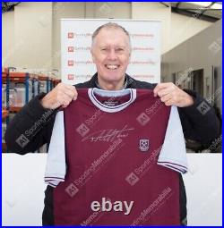 Framed Sir Geoff Hurst Signed West Ham Claret Vintage T-shirt 125 Year Anniver