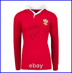 Exclusive Memorabilia Gareth Edwards Signed Wales Rugby Photograph