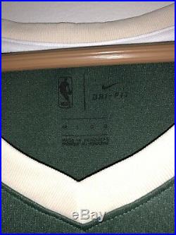 Giannis Antetokounmpo Autograph Bucks Signed Nike NBA Jersey (Antetokounmpo COA)