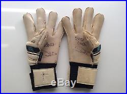 Karl Darlow Rob Elliott Newcastle signed Goalkeeper Gloves