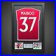 Kobbie_Mainoo_Hand_Signed_Manchester_United_Framed_Football_Shirt_299_01_duj