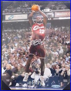 Lebron James UDA Signed / Autographed 8x10 Photo Upper Deck Authenticated