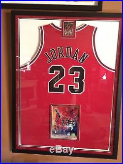 MICHAEL JORDAN SIGNED AUTOGRAPHED CHICAGO BULLS JERSEY With CERTIFICATE COA