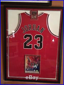 MICHAEL JORDAN SIGNED AUTOGRAPHED CHICAGO BULLS JERSEY With CERTIFICATE COA