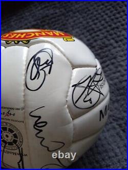 Manchester United 2001 Official Club Merchandise Multi Signed Football Beckham