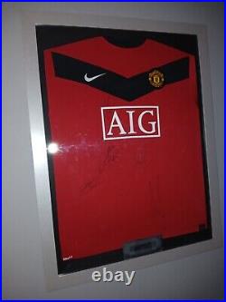 Manchester United Framed Signed shirt by Evra, Berbatov, Gibson, Valencia, Wes Brown