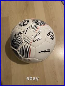 Manchester Utd signed ball 23/24