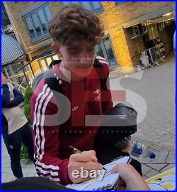 Max Dowman signed shirt PROOF Arsenal JERSEY SAKA NWANERI SKELLY SALIBA 25 26