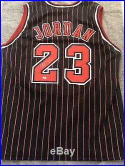 Michael Jordan Chicago Bulls Signed Autographed Pinstriped Custom Jersey with CO