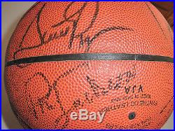 Michael Jordan Signed Basketball 95-96 Chicago Bulls Team By 14 Upper Deck Coa