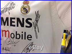 Real Madrid Home Shirt 2005/06 Signed by 9 Squad members including Beckham
