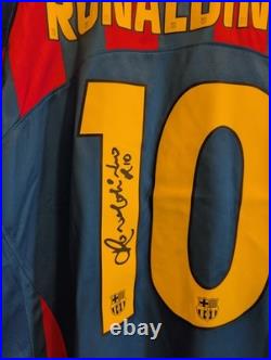 Ronaldinho Signed Barcelona Shirt Printed Autograph Ronaldinho Signed Barcelona Shirt Printed Autograph
