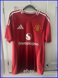 Ryan Giggs Manchester United Beckett Authenticated Signed Shirt