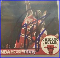Signed 1990 91 NBA Hoops #65 MICHAEL JORDAN Autographed Card Beckett 10