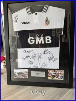 Signed & Framed Fulham 1997/98 Shirt