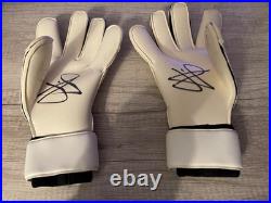 Signed Jordan Pickford's Personal Goalkeeper Gloves (Sports Memorabilia)