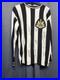 Signed_Newcastle_United_Home_Shirt_1970_1971_01_uudt