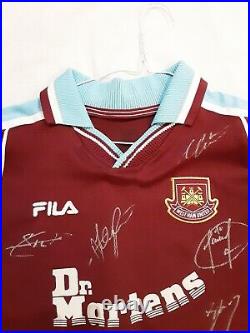Signed West Ham United Football (1999 Shirt) 2003 Squad signed Fila Top