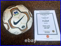 Signed (inc. Ronaldo) Man Utd Football 2004/05 with Certificate