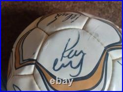 Signed (inc. Ronaldo) Man Utd Football 2004/05 with Certificate