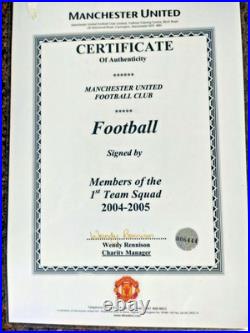 Signed (inc. Ronaldo) Man Utd Football 2004/05 with Certificate