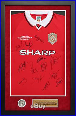 Squad signed Manchester United 1999 Treble Winners Shirt