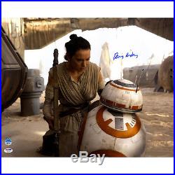 Steiner Daisy Ridley Signed Rey Close-Up With BB-8 16x20 Photo (PSA/DNA & SSM)