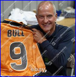 Steve Bull Signed Wolverhampton Wanderers Shirt 1996, Number 9 Gift Box