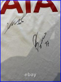 Totteham Shirt signed by Lucas Moura and Cristian Romero size medium