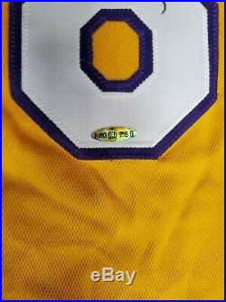 Upper Deck UDA Kobe Bryant #8 L. A. Lakers Signed Authenticated Pro Cut Jersey NM