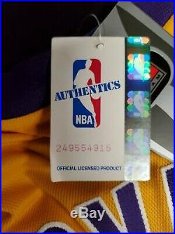 Upper Deck UDA Kobe Bryant #8 L. A. Lakers Signed Authenticated Pro Cut Jersey NM