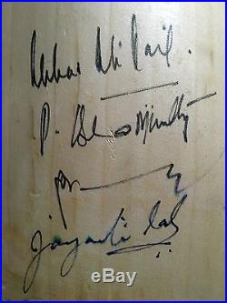 Vintage Signed Manchester United Footballers Law Best Charlton Cricket Bat India